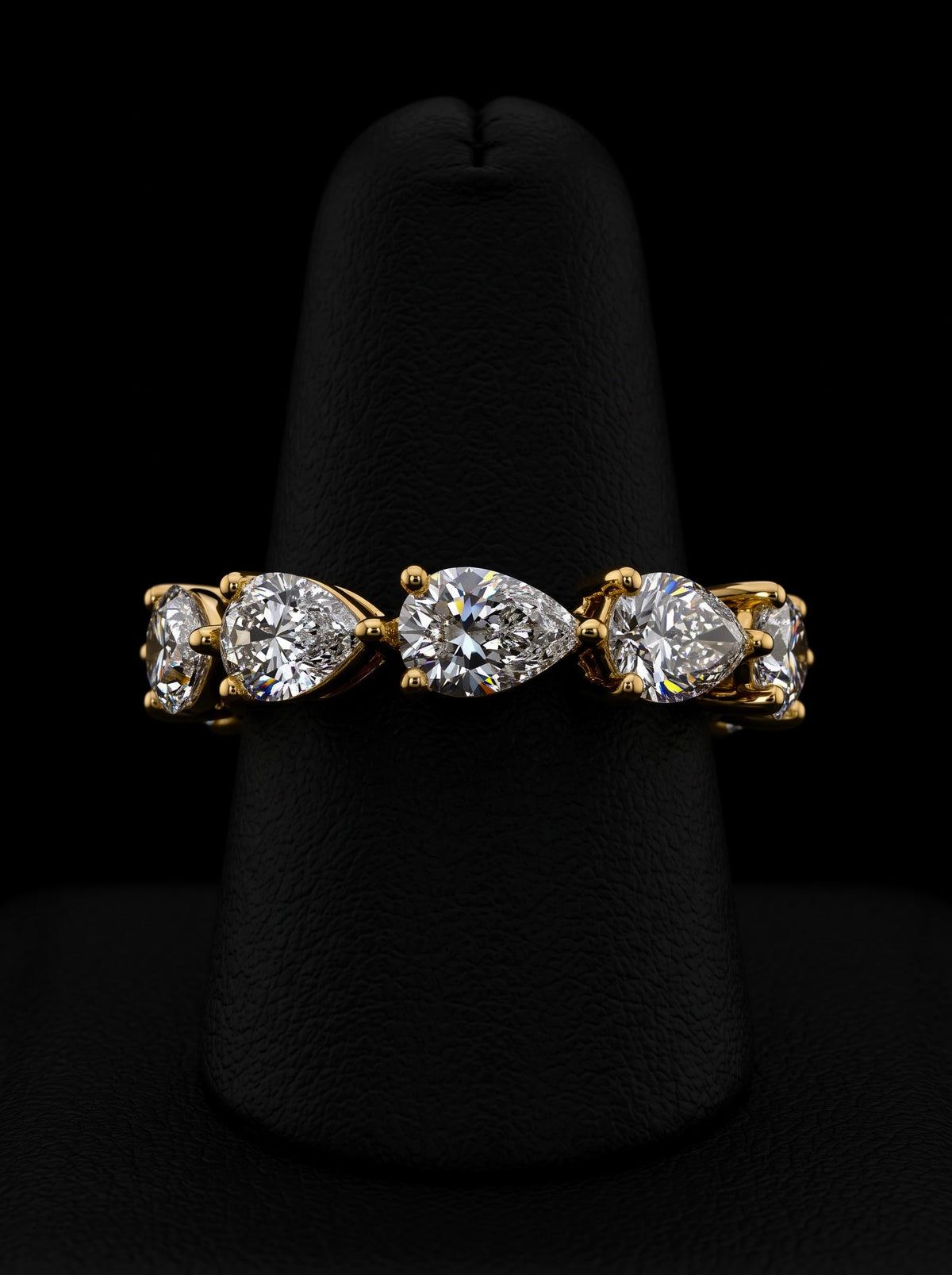 Pear Royale™ Full Eternity Band MG ESSENCE