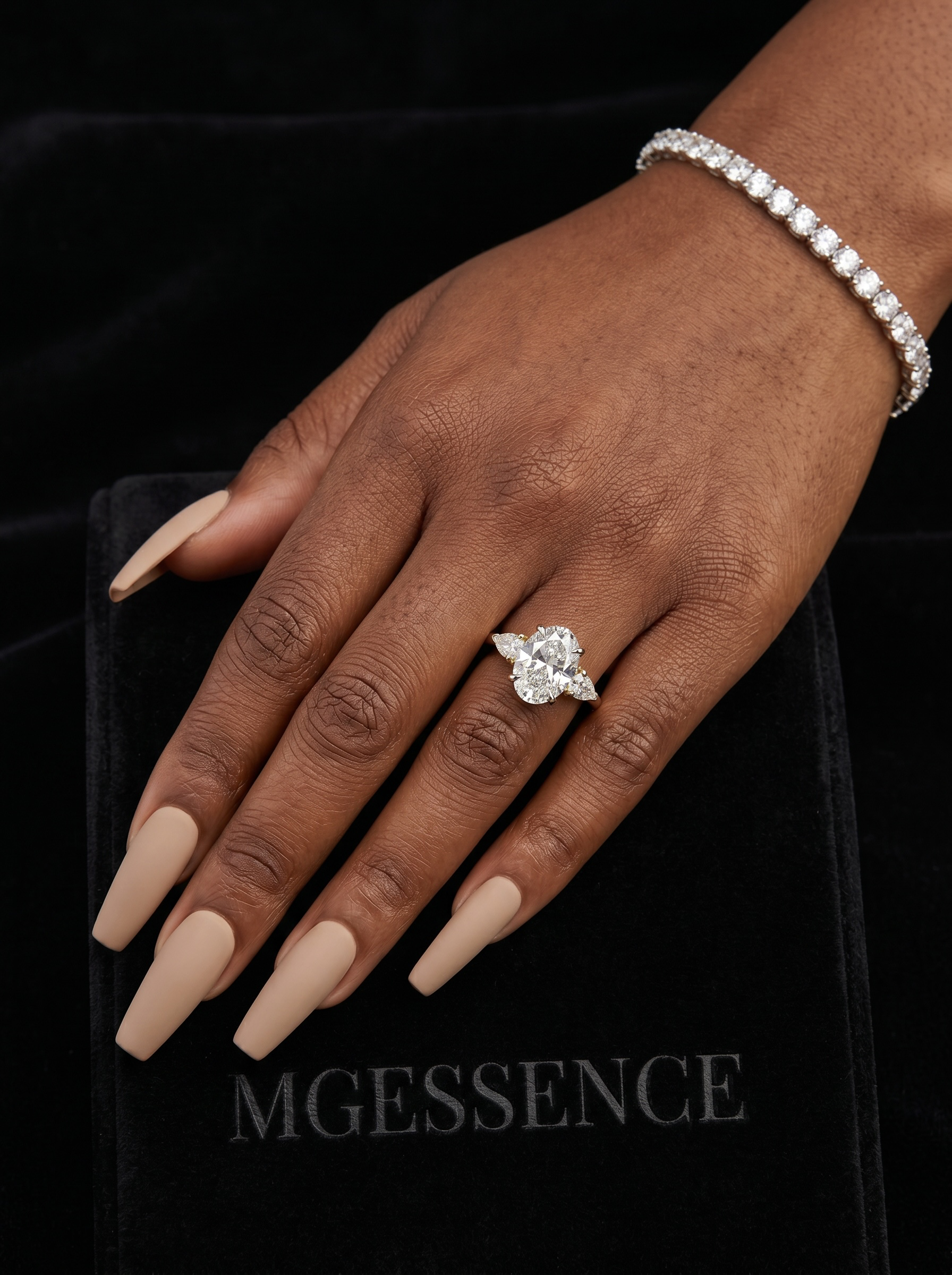 MG AURELIA 3-Stone Oval Cut Ring with Pear Side Stones - Sterling Silver & White Gold