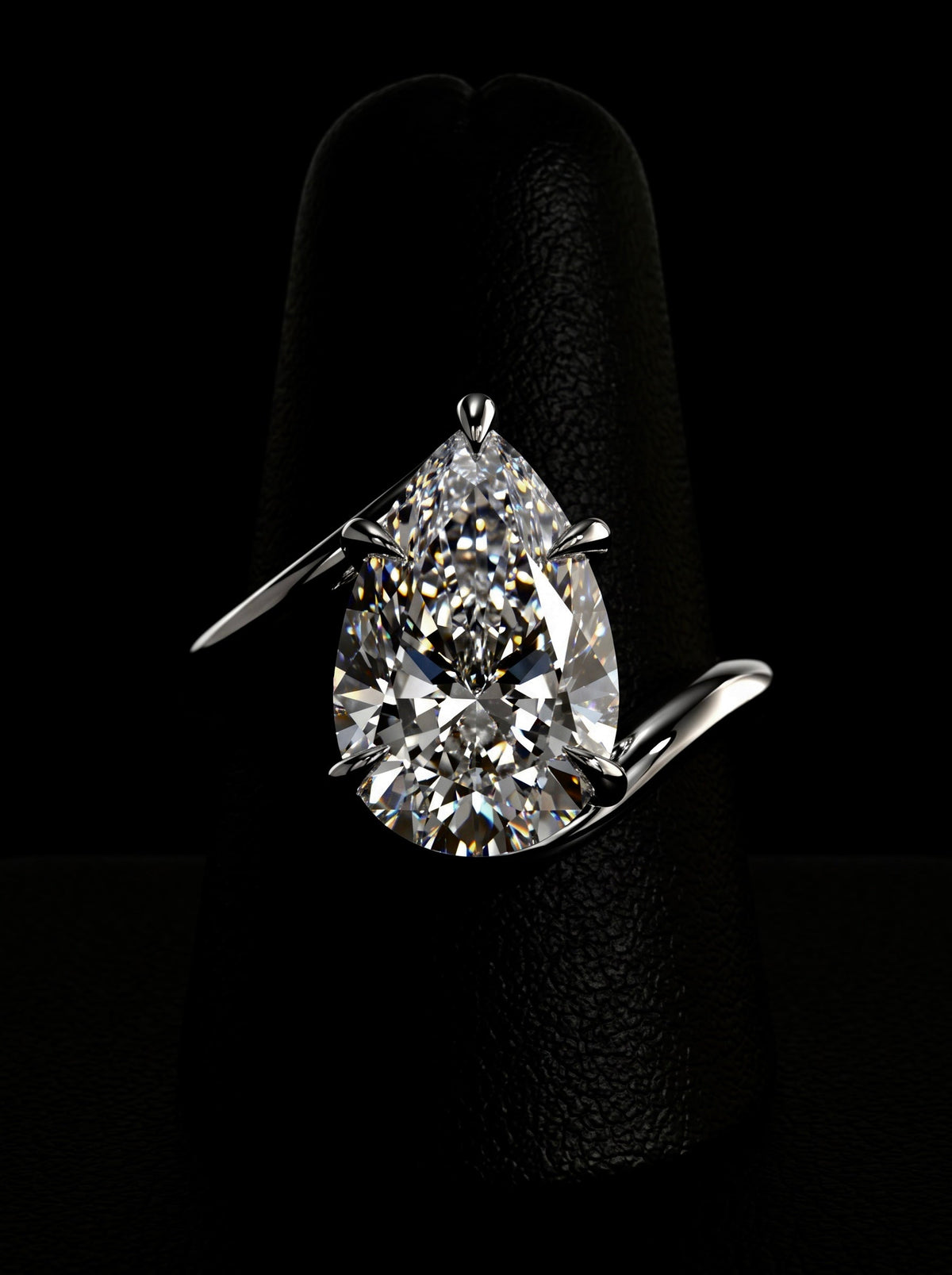 SERENÉ™ 3.0ct Pear Bypass Solitaire MG ESSENCE