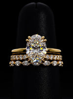 4.0CT Oval-Cut Moissanite · Double-Claw Hidden Halo Solitaire · Round Brilliant & Marquise Pavé Bands · Yellow Gold