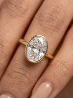 2.0 Ct Oval Bezel Ring with Petal Gallery – 9–18K Yellow Gold