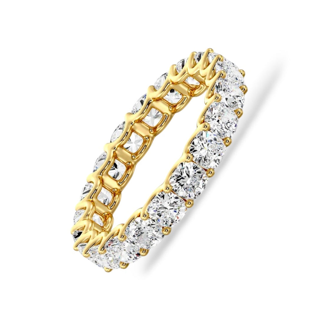 18k Gold Band with Moissanite Stones - MG ESSENCE