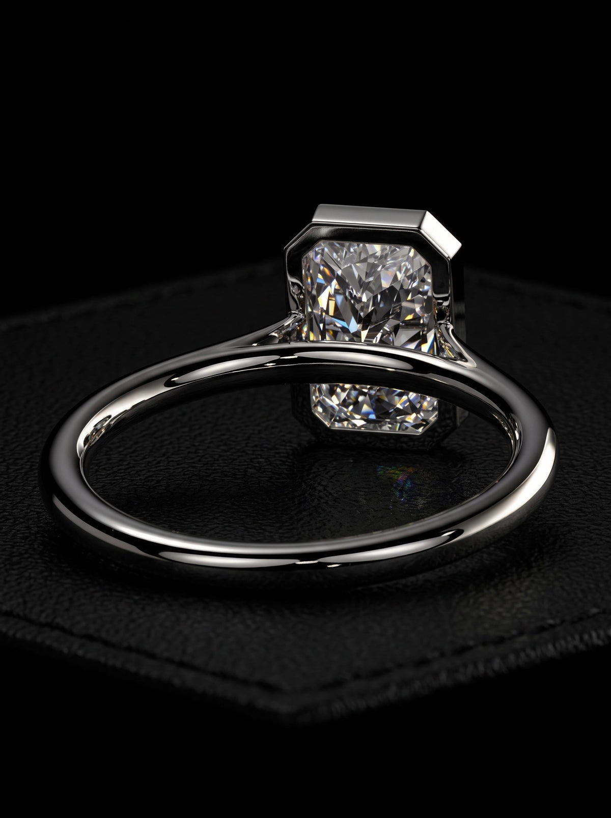 The Élan Radiant Bezel™ - 2.0ct MG ESSENCE