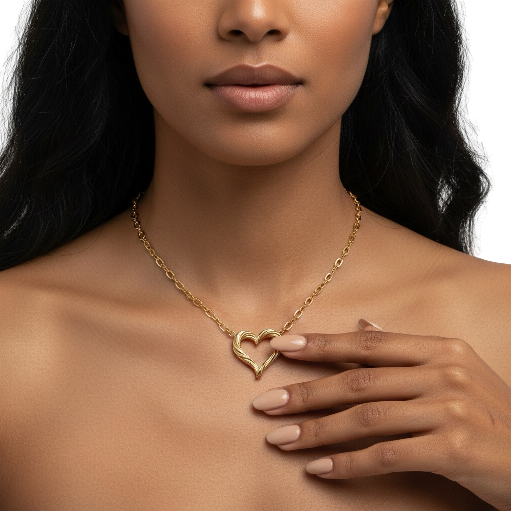 MG ESSENCE – Aurelia Heart Pendant Necklace