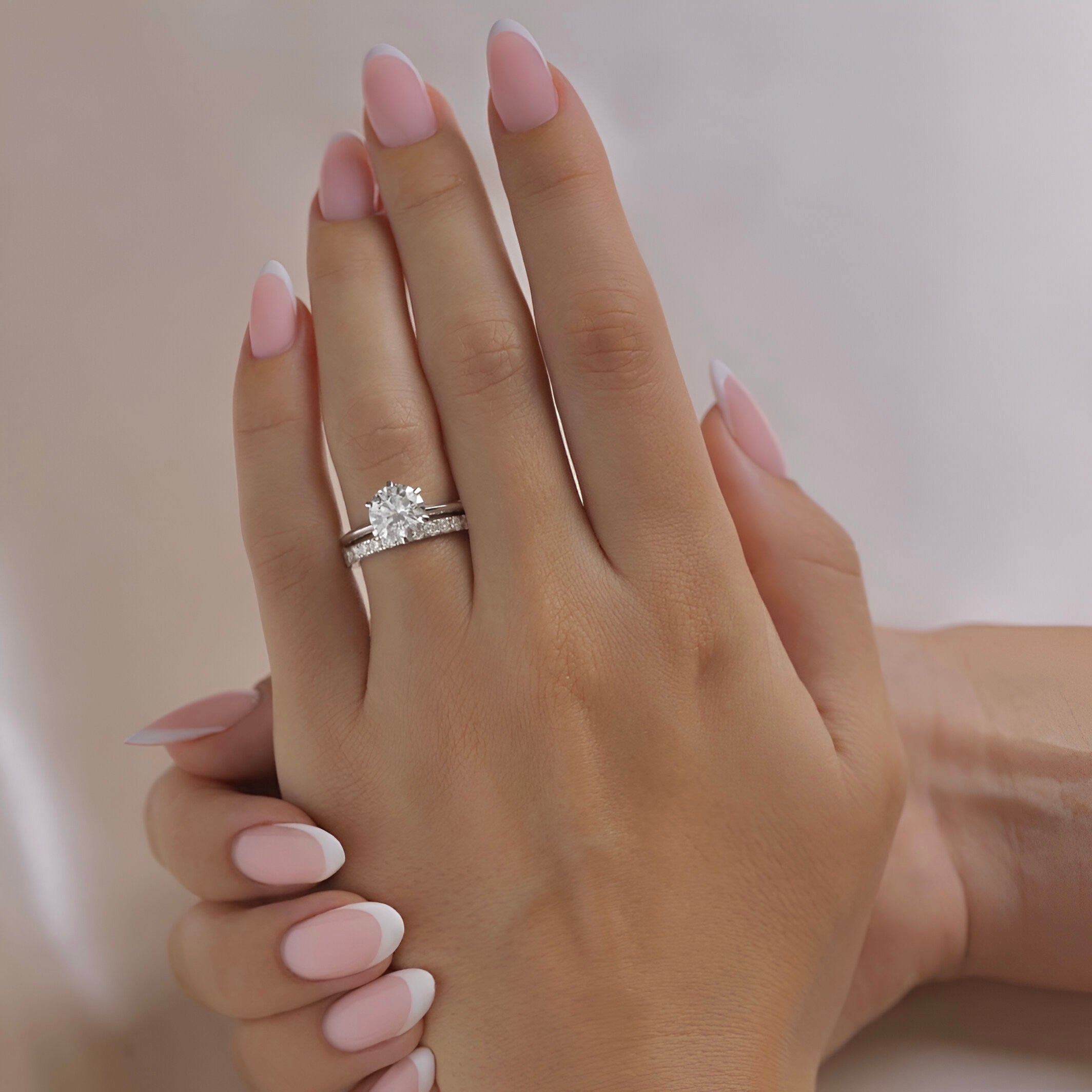 3.0ct Round Brilliant Solitaire Ring with Pavé Band