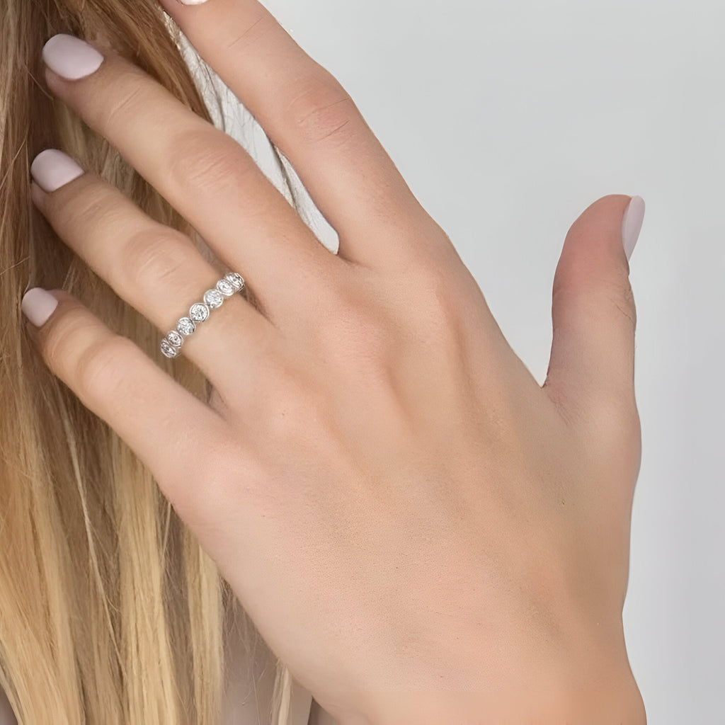 MG CASSARA®️ Majestic Silver Band with Moissanite Stones MG Essence