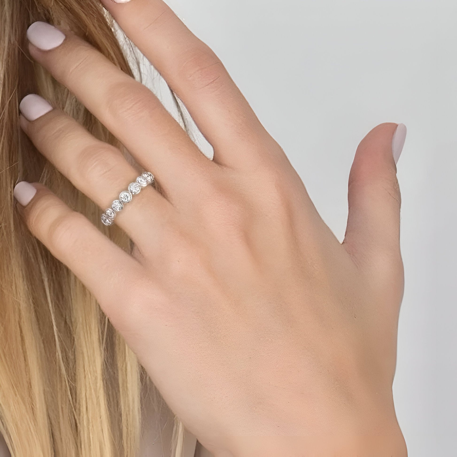 MG CASSARA®️ Majestic Silver Band with Moissanite Stones MG Essence