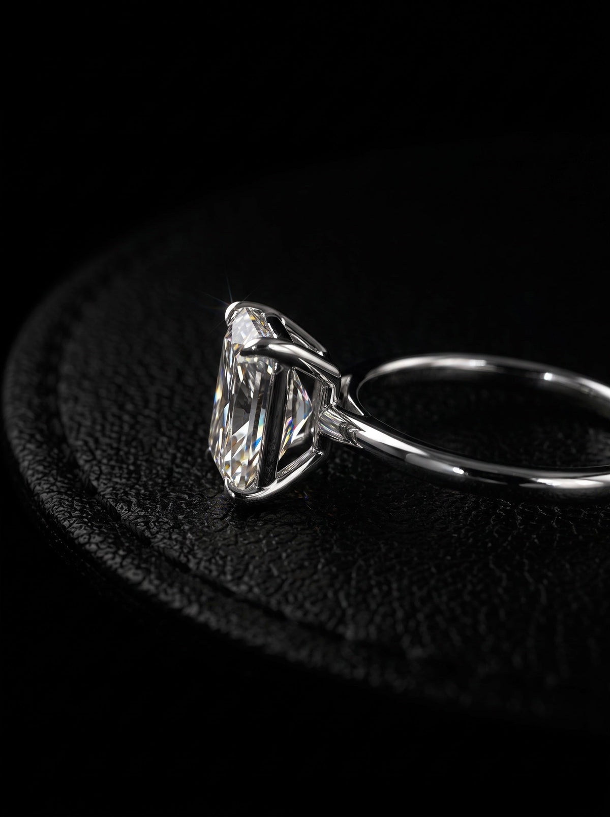THE ONE™ Radiant · 1.00ct Radiant-Cut Solitaire MG ESSENCE