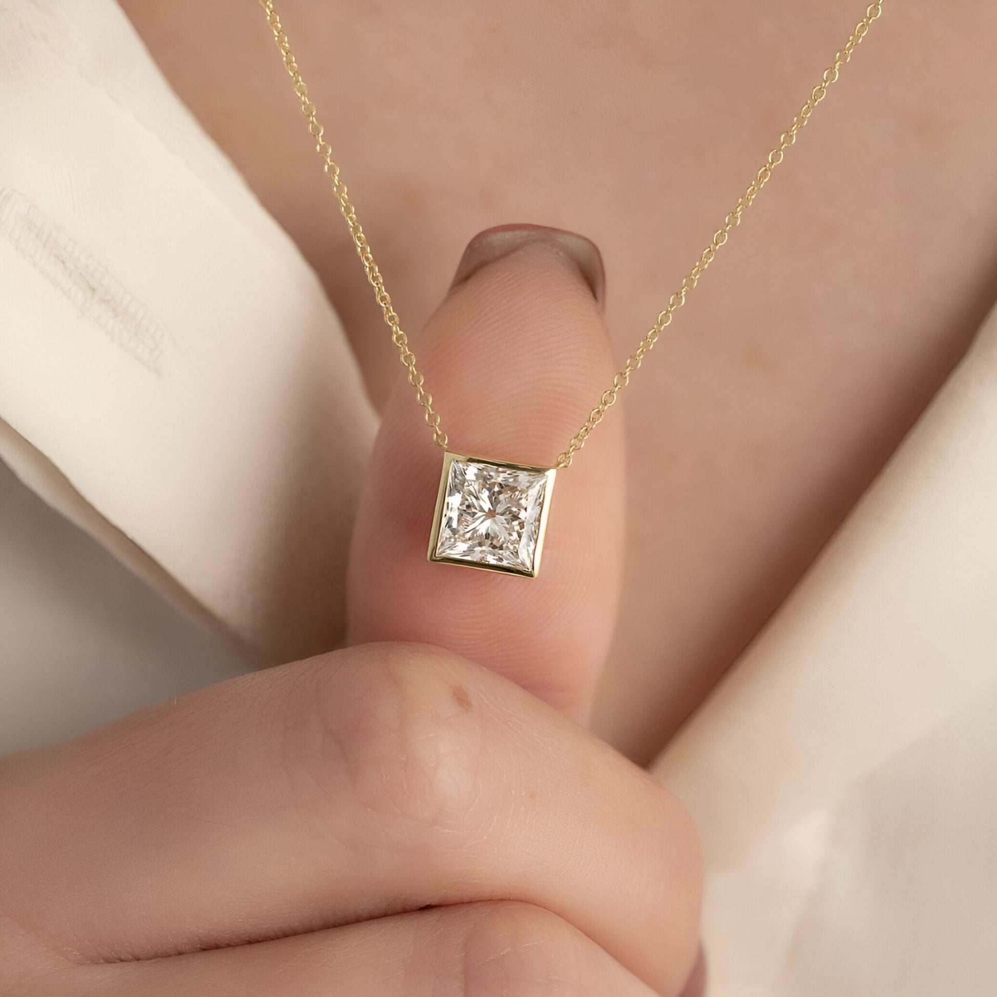 Gold Cushion Cut Necklace MG ESSENCE