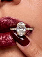 MG AURELIA™ Oval Cut Solitaire with Double Talon Prongs