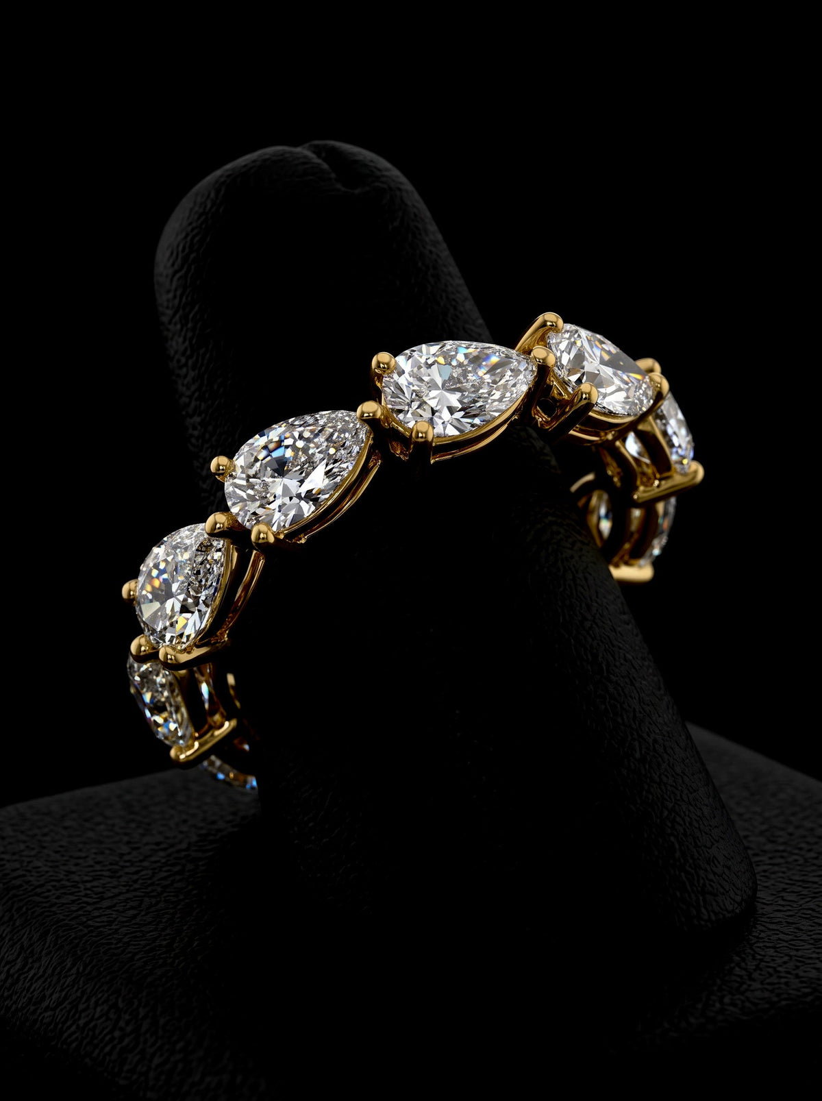 Pear Royale™ Full Eternity Band MG ESSENCE