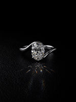 THE ONE™ Twist · 1.00ct Oval-Cut Solitaire