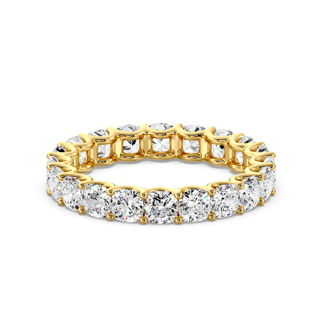 18k Gold Band with Moissanite Stones - MG ESSENCE