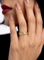 MG VARENO™ Patterned Ring · Yellow Gold