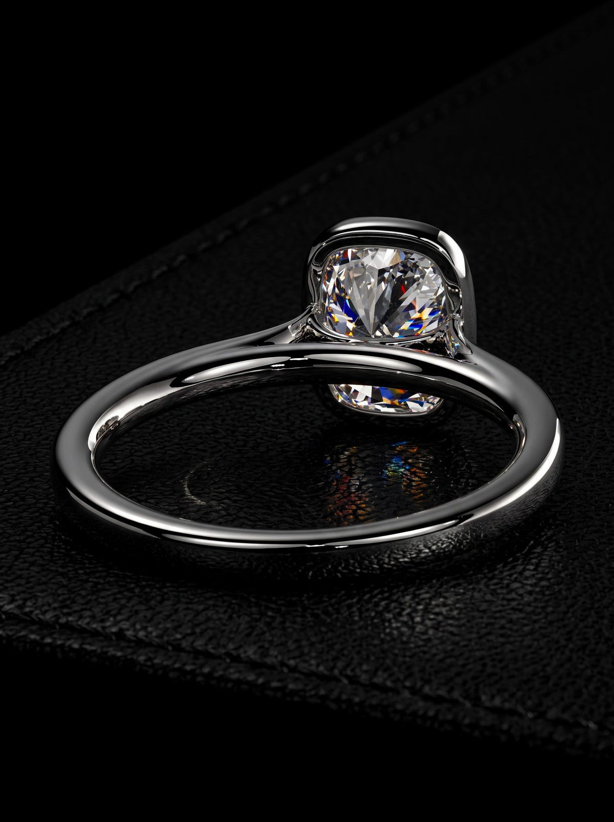The Élan Elongated Cushion Bezel™ MG ESSENCE