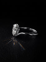 THE ONE™ Twist · 1.00ct Oval-Cut Solitaire