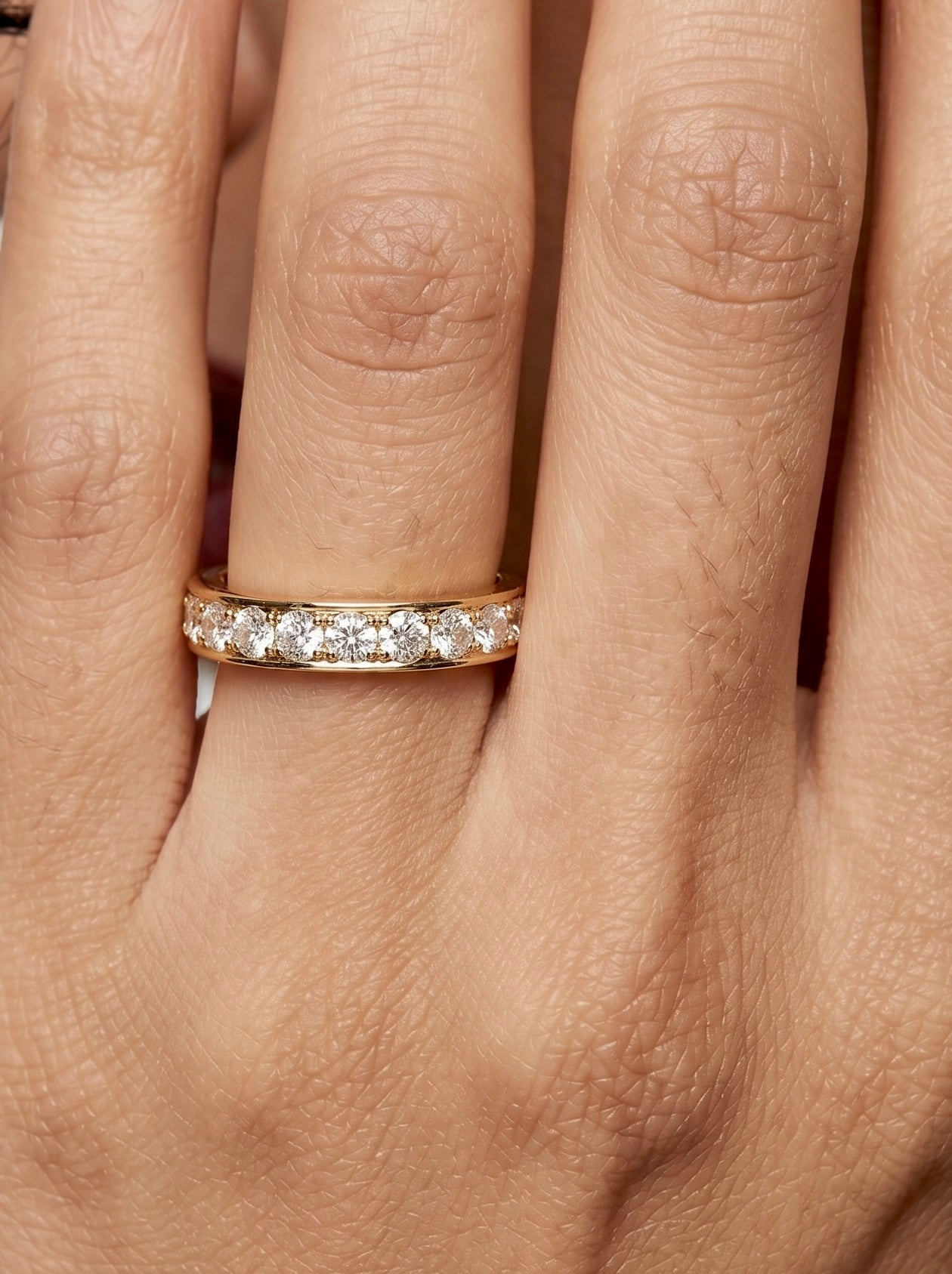 MG INFINITY™️ GOLD ROUND CHANNEL ETERNITY BAND