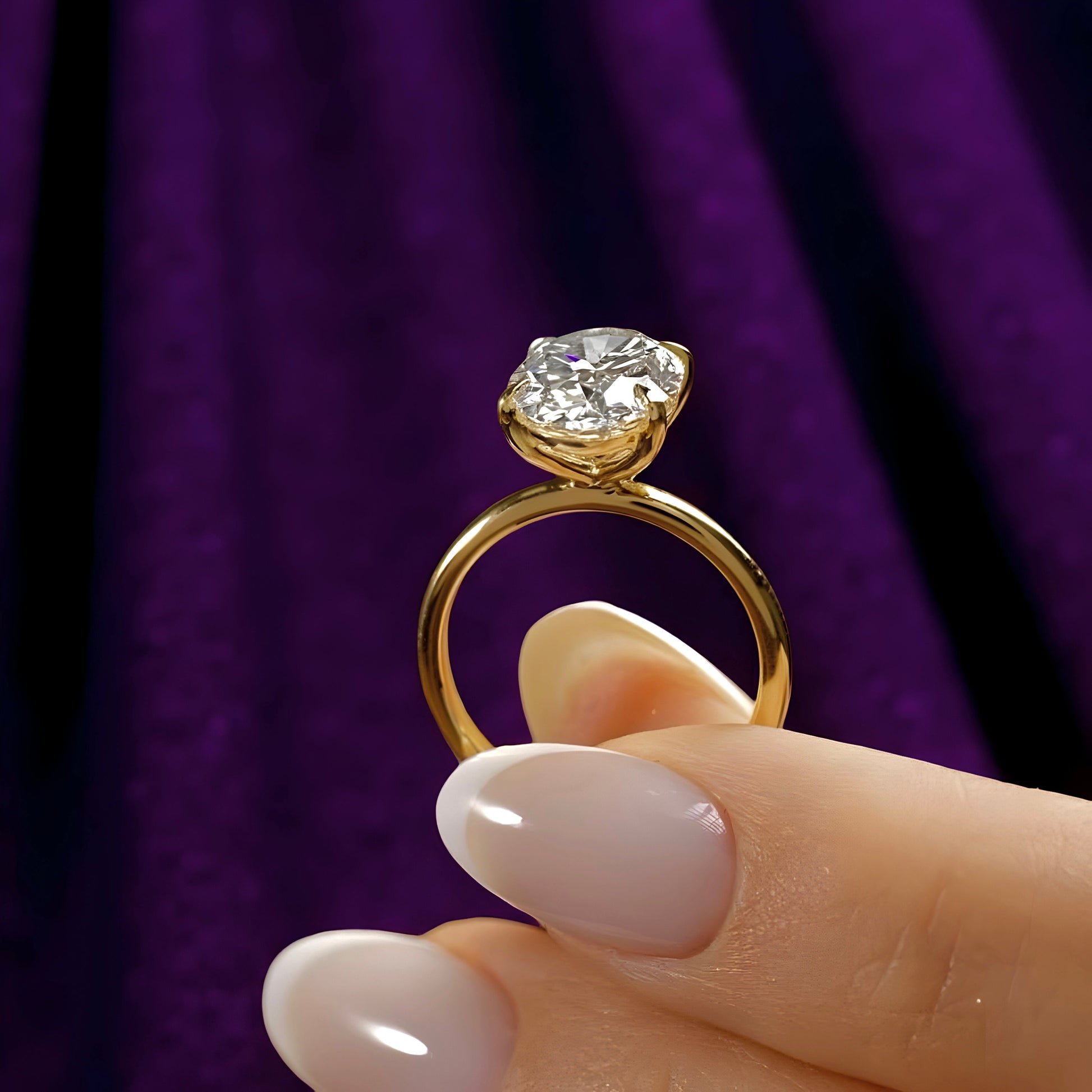 MG LIORA®️ 3.0CT GOLD OVAL CUT RING - MG ESSENCE