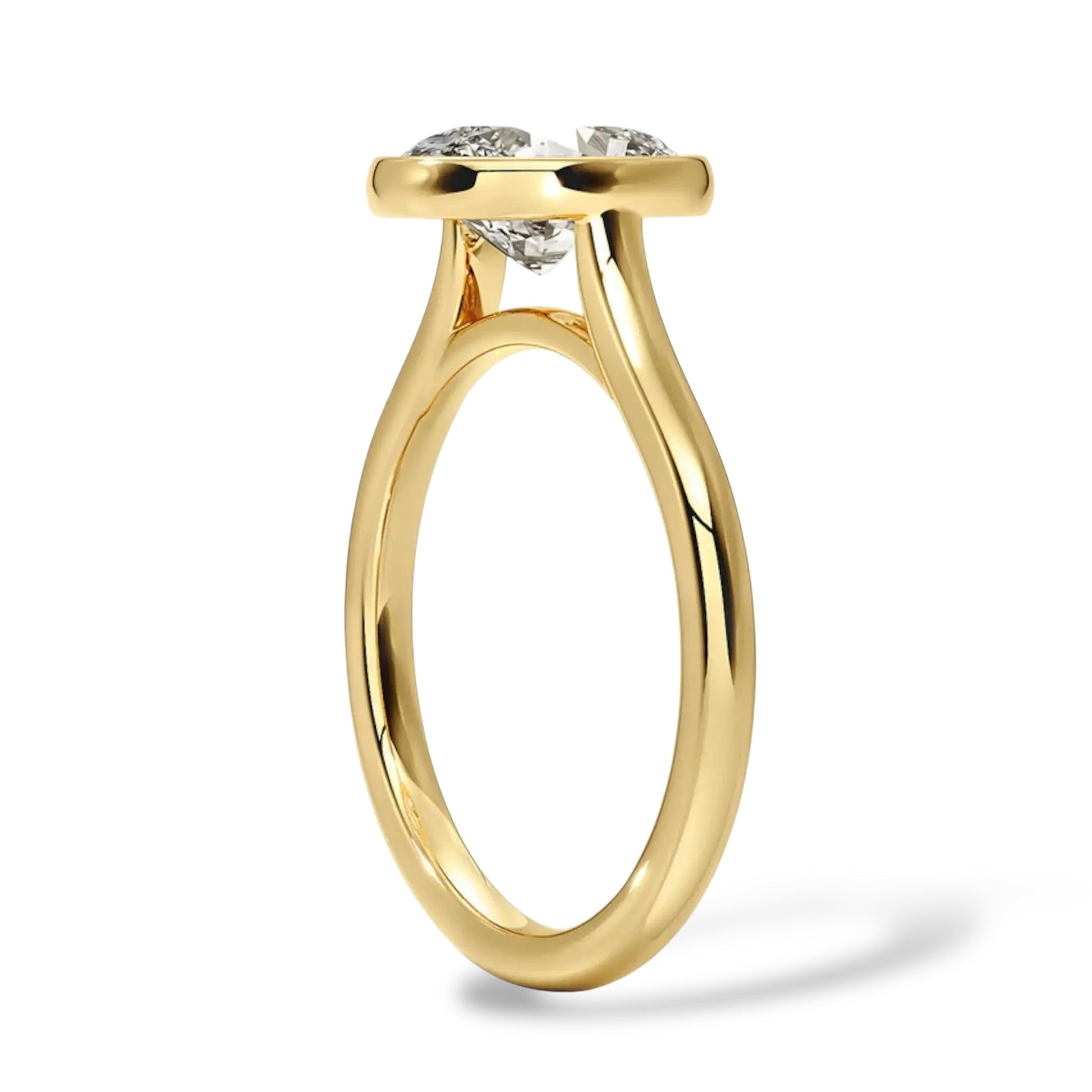 MG INVICTA®️ 3.0 CT Gold Oval Cut Bezel Setting Ring - MG ESSENCE