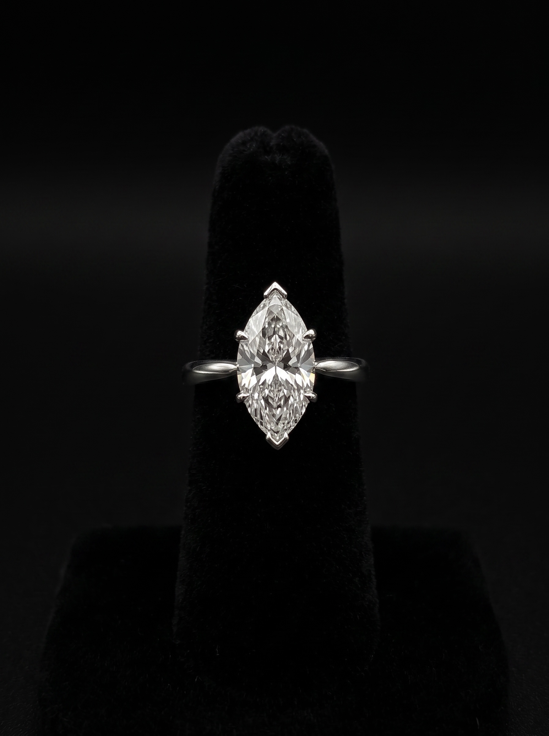 MG VÉLORA™ — Marquise Cut Solitaire Ring