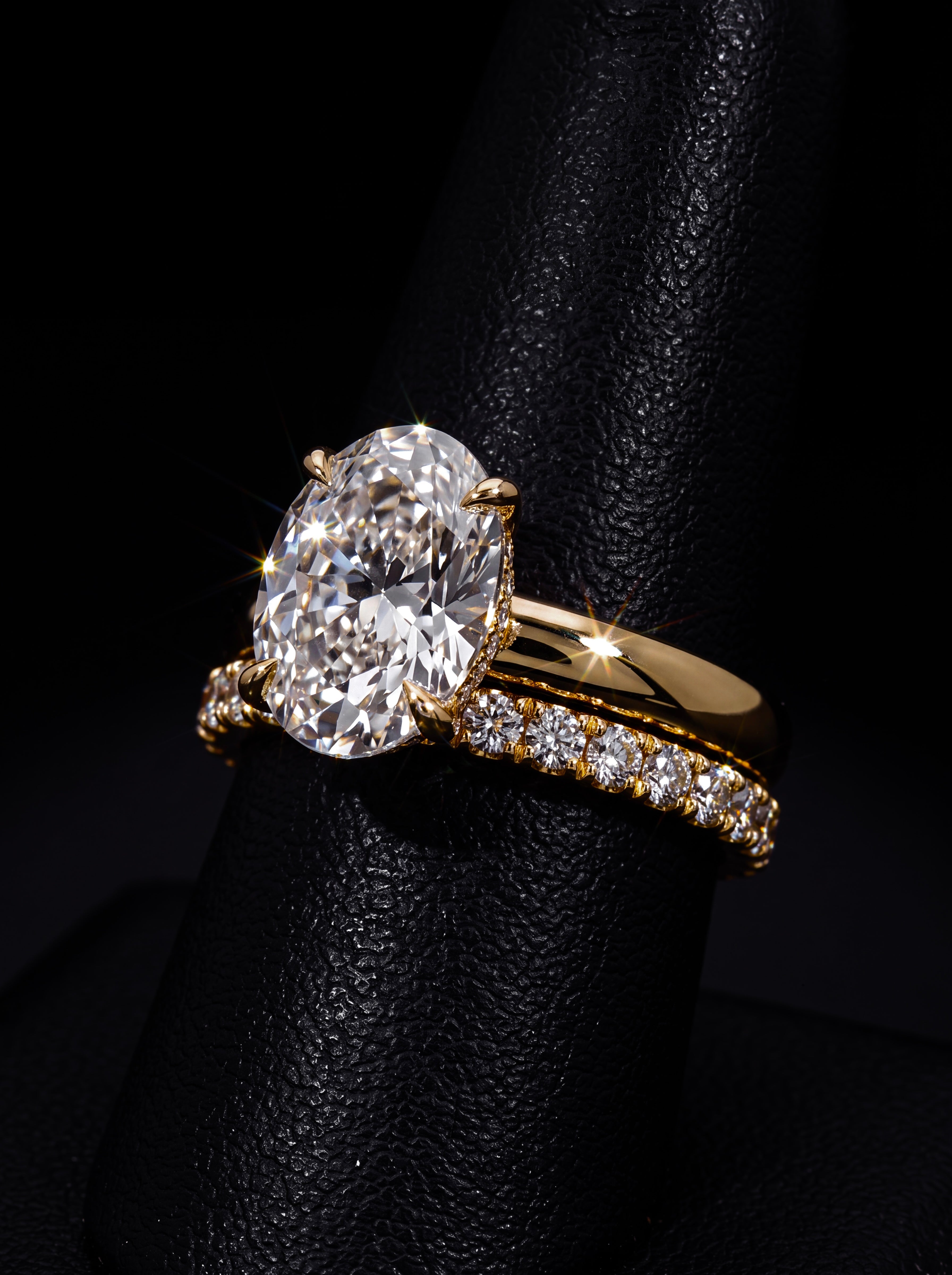 3.0CT Oval-Cut Moissanite · Hidden Halo Solitaire · 3.5mm Band · Pavé Wedding Band · Yellow Gold