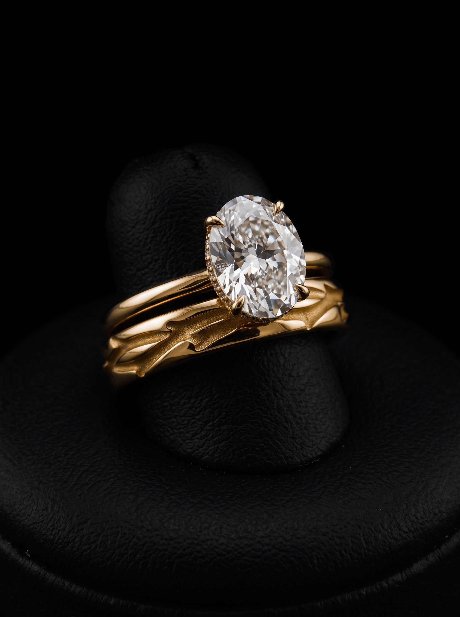 MG VARENO™ Patterned Ring · Yellow Gold