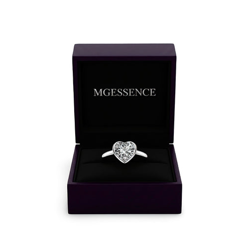The Bella Corte™ Bezel Heart Ring MG ESSENCE
