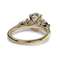 MG AURELIA 3-Stone Oval Cut Ring with Pear Side Stones - 9-18K Yellow Gold