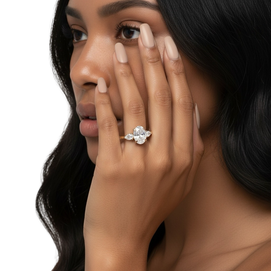 MG AURELIA™️ 3-Stone Oval Cut Ring with Pear Side Stones - 9-18K Yellow Gold