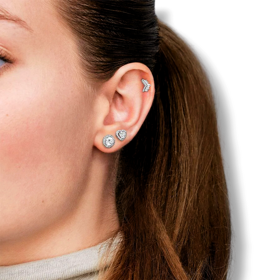 Sparkling Heart Stud Earrings - MG ESSENCE