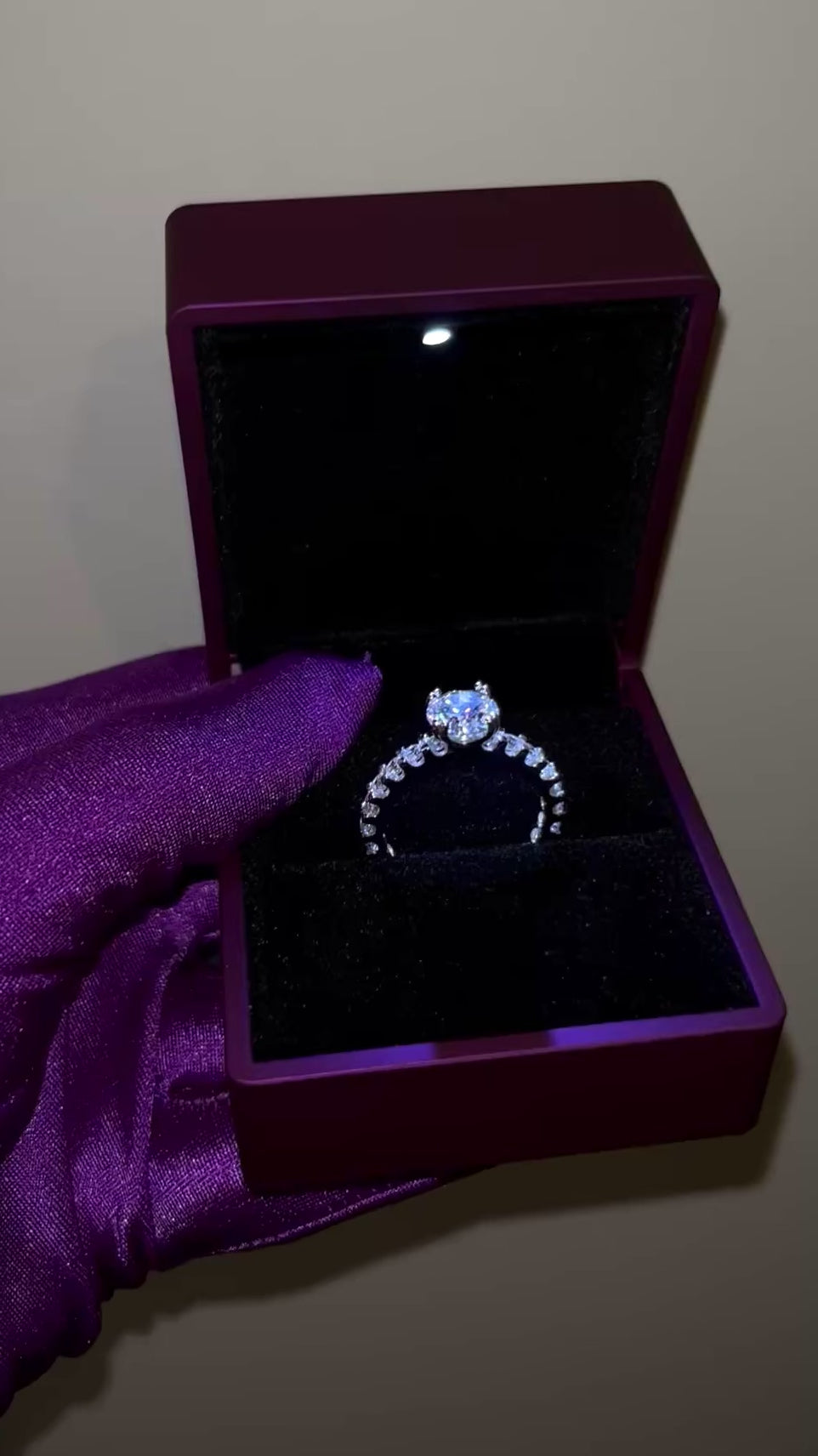 2.0CT Round Brilliant W/ Full Eternity Band